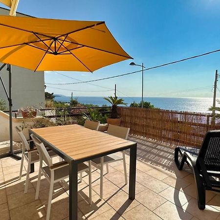 Villa Marina Di Andrano - Alisso, Casa Vista Mare Con Parcheggio Privato E Wifi Exterior foto