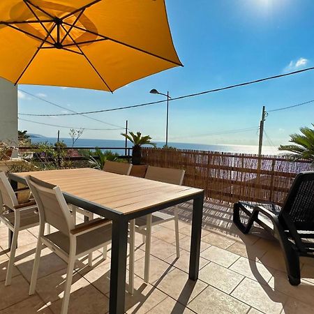 Villa Marina Di Andrano - Alisso, Casa Vista Mare Con Parcheggio Privato E Wifi Exterior foto