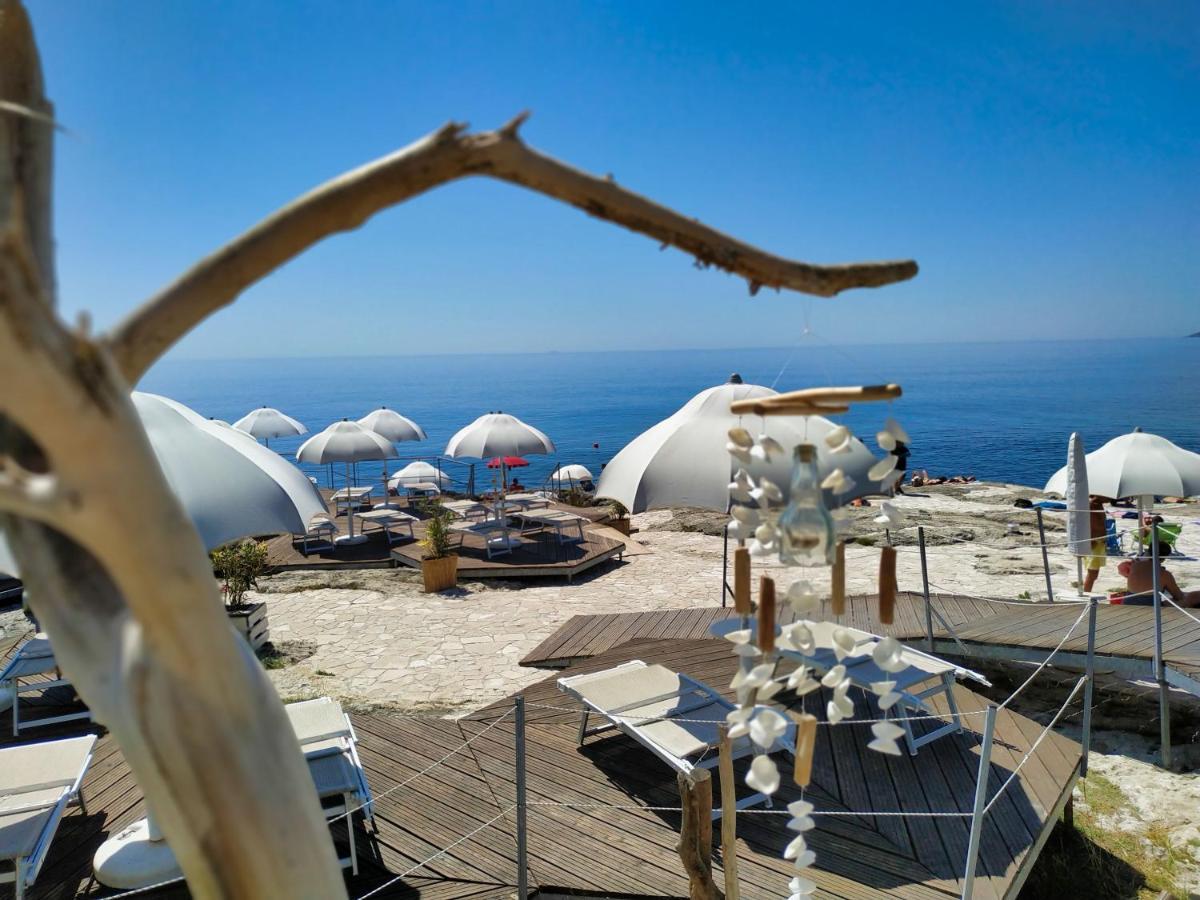 Villa Marina Di Andrano - Alisso, Casa Vista Mare Con Parcheggio Privato E Wifi Exterior foto