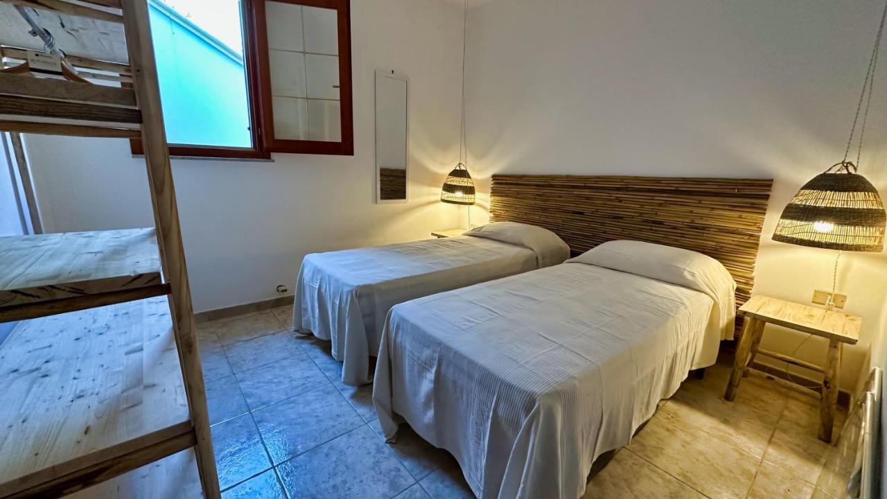Villa Marina Di Andrano - Alisso, Casa Vista Mare Con Parcheggio Privato E Wifi Exterior foto