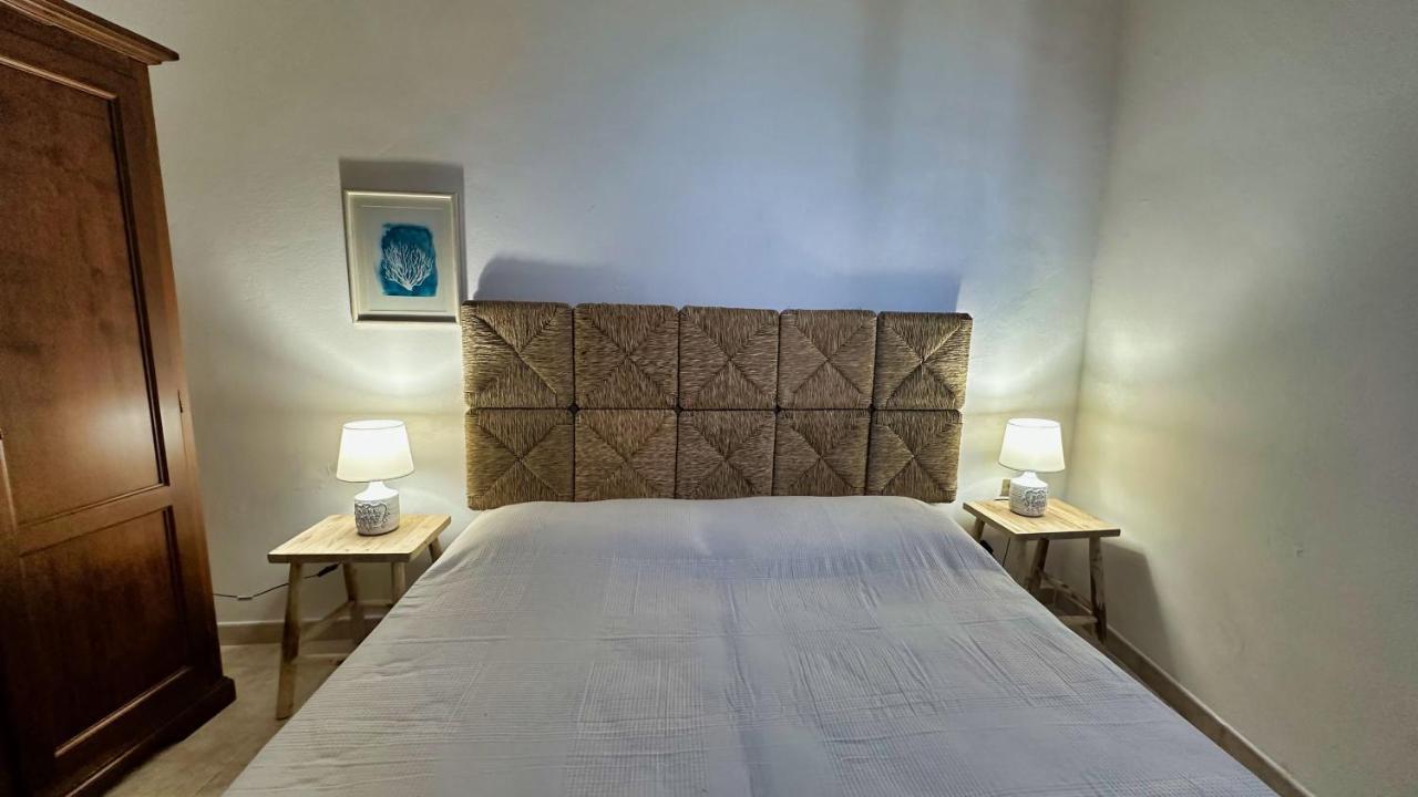 Villa Marina Di Andrano - Alisso, Casa Vista Mare Con Parcheggio Privato E Wifi Exterior foto