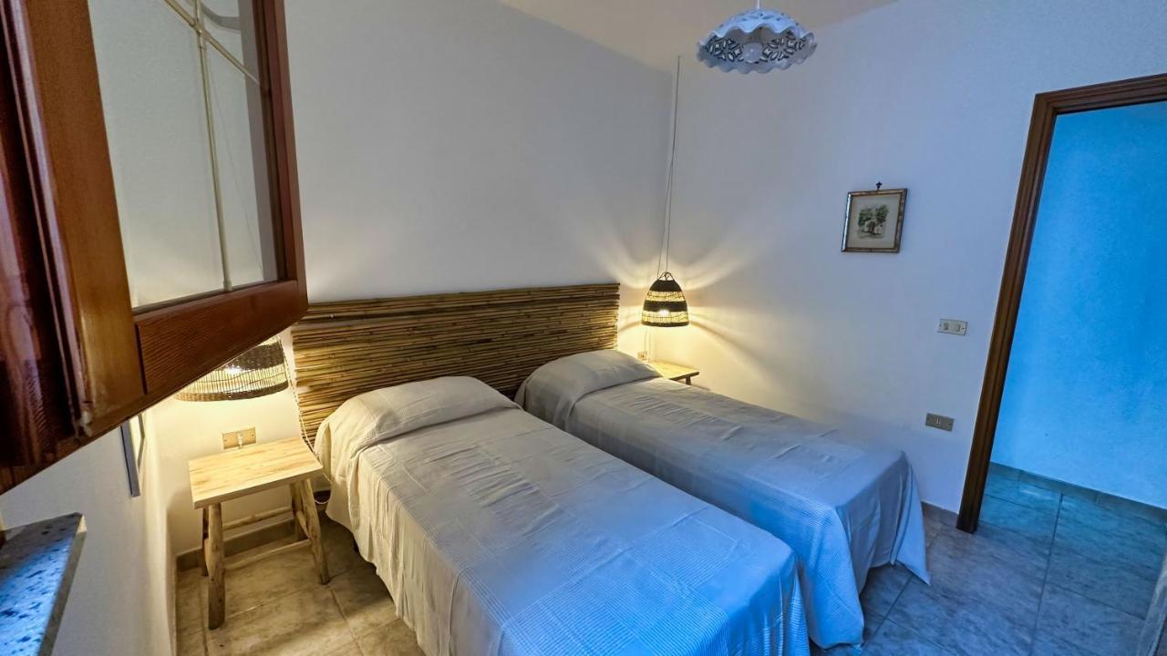 Villa Marina Di Andrano - Alisso, Casa Vista Mare Con Parcheggio Privato E Wifi Exterior foto
